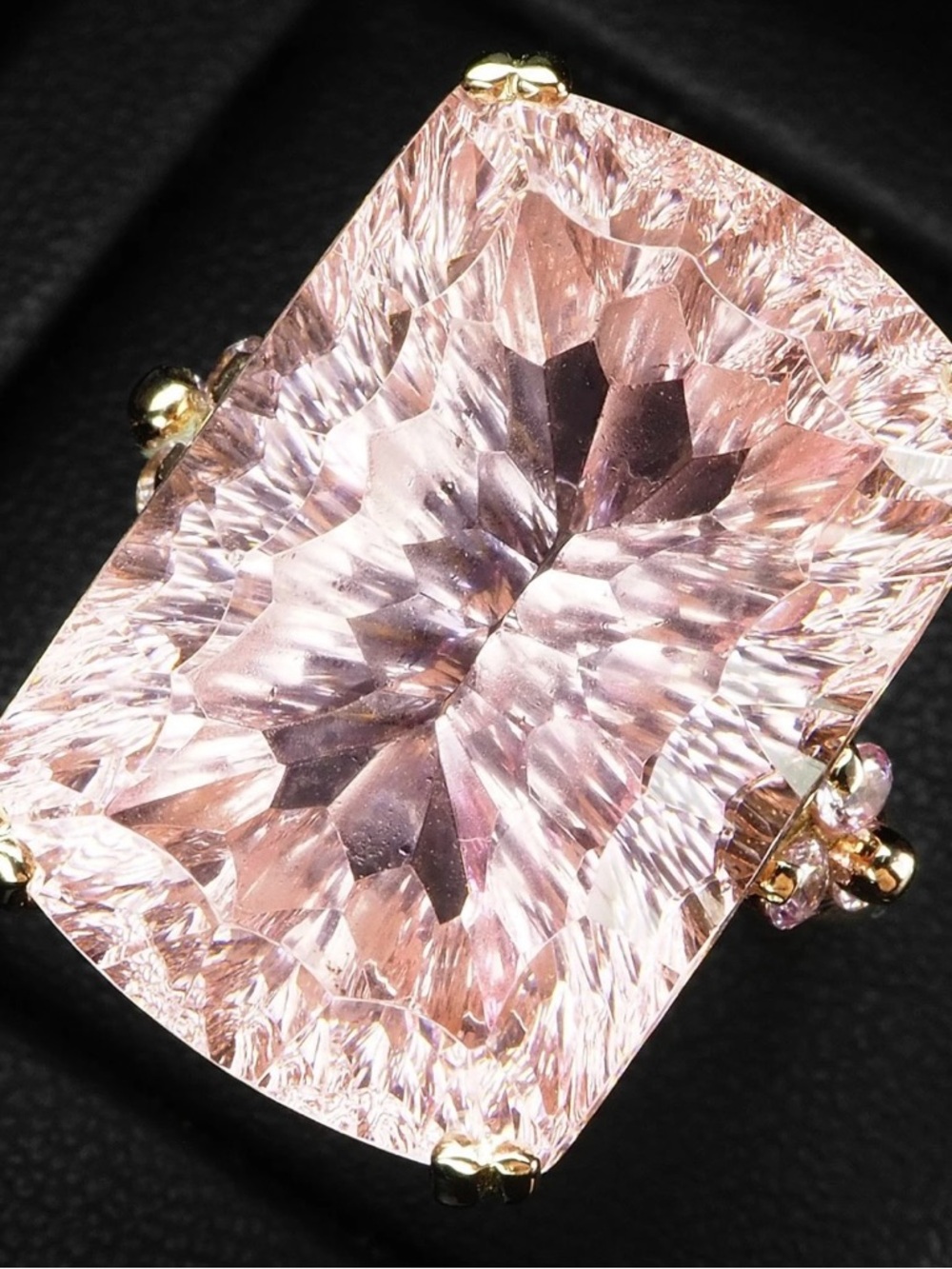 Estate Genuine Peach Pink
Tourmaline Concave 50.10Ct
925 SS/ Rose Gold Ring
